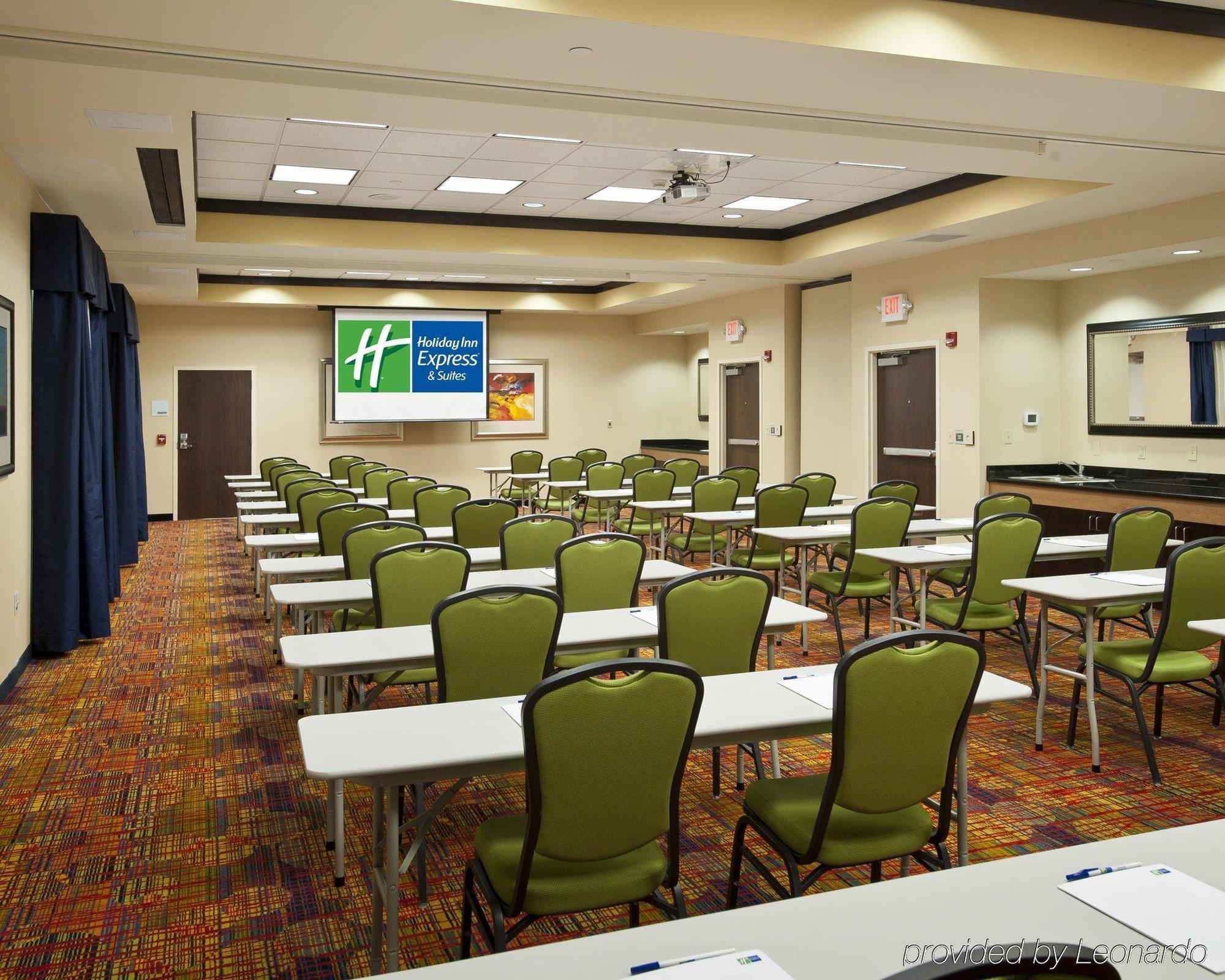 Holiday Inn Express & Suites Dayton South - I-675, An Ihg Hotel Shanersville Facilities photo