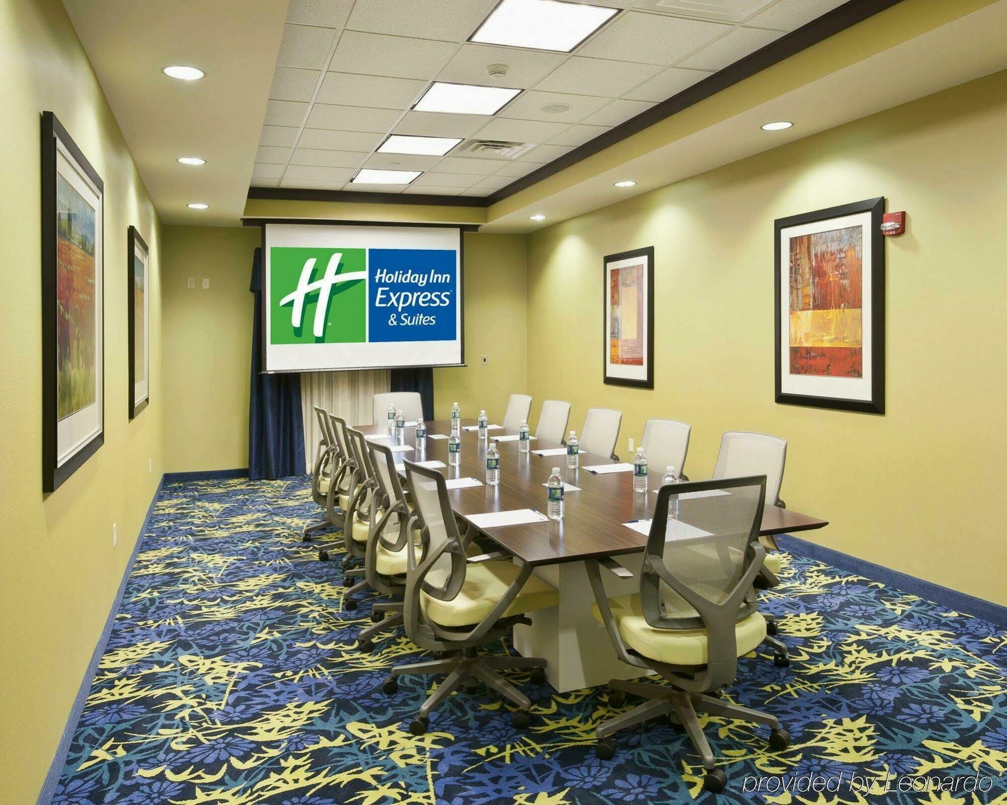 Holiday Inn Express & Suites Dayton South - I-675, An Ihg Hotel Shanersville Facilities photo